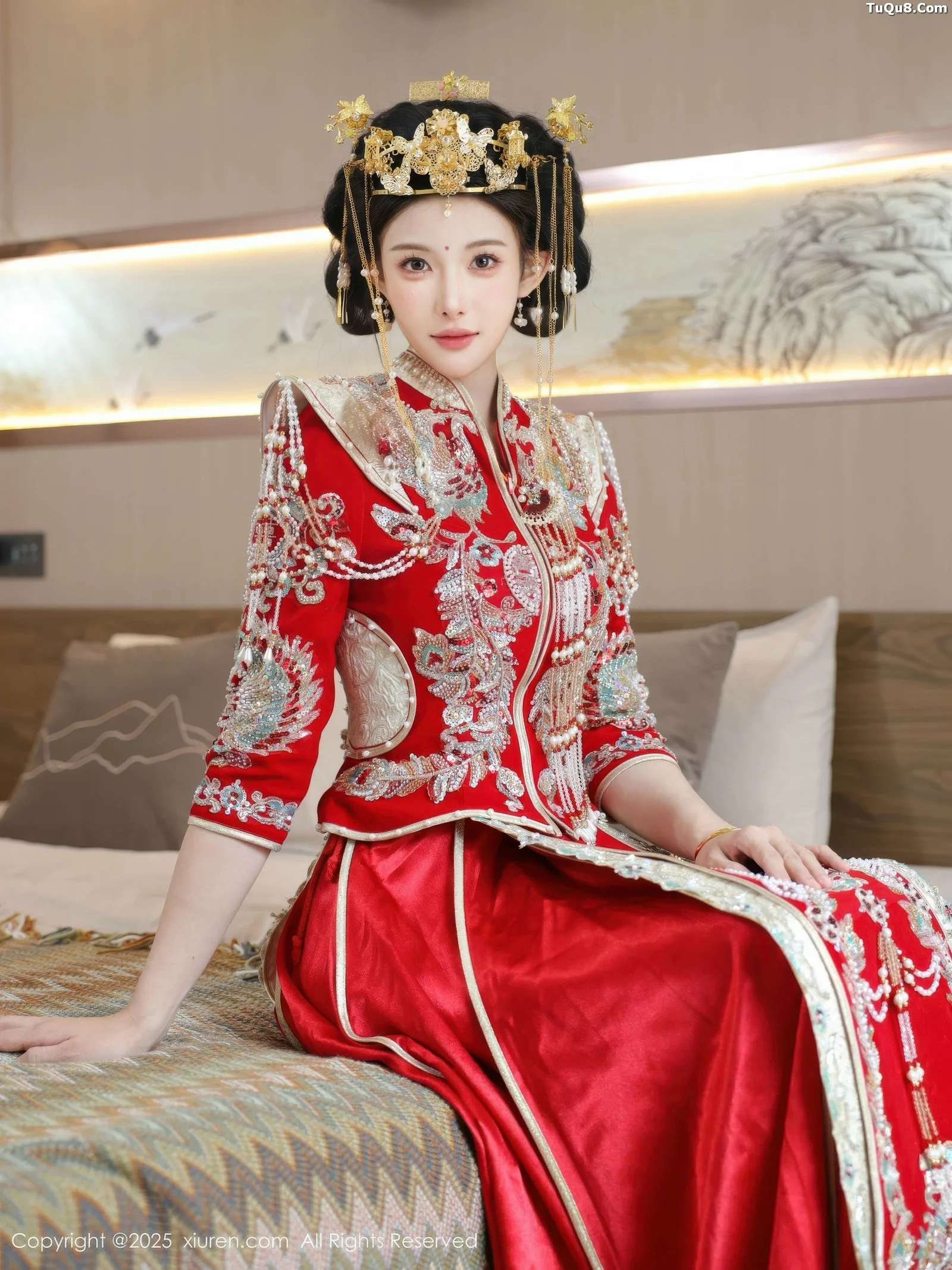 Xgyw.Org_[XiuRen秀人网]No.10742_模特梨霜儿性感红色新娘服饰配肉色丝袜秀丰腴身材迷人诱惑写真84P