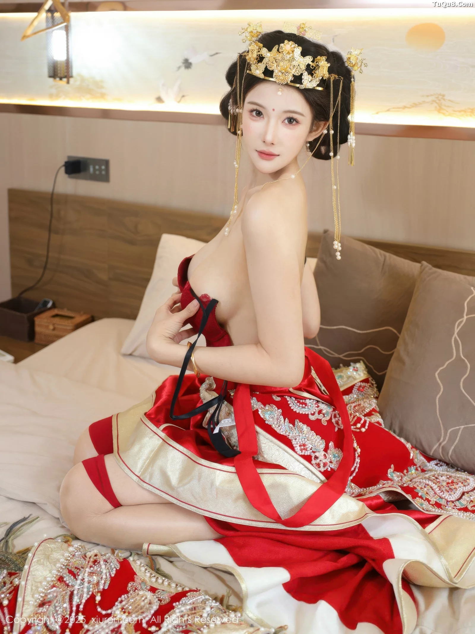 Xgyw.Org_[XiuRen秀人网]No.10742_模特梨霜儿性感红色新娘服饰配肉色丝袜秀丰腴身材迷人诱惑写真84P