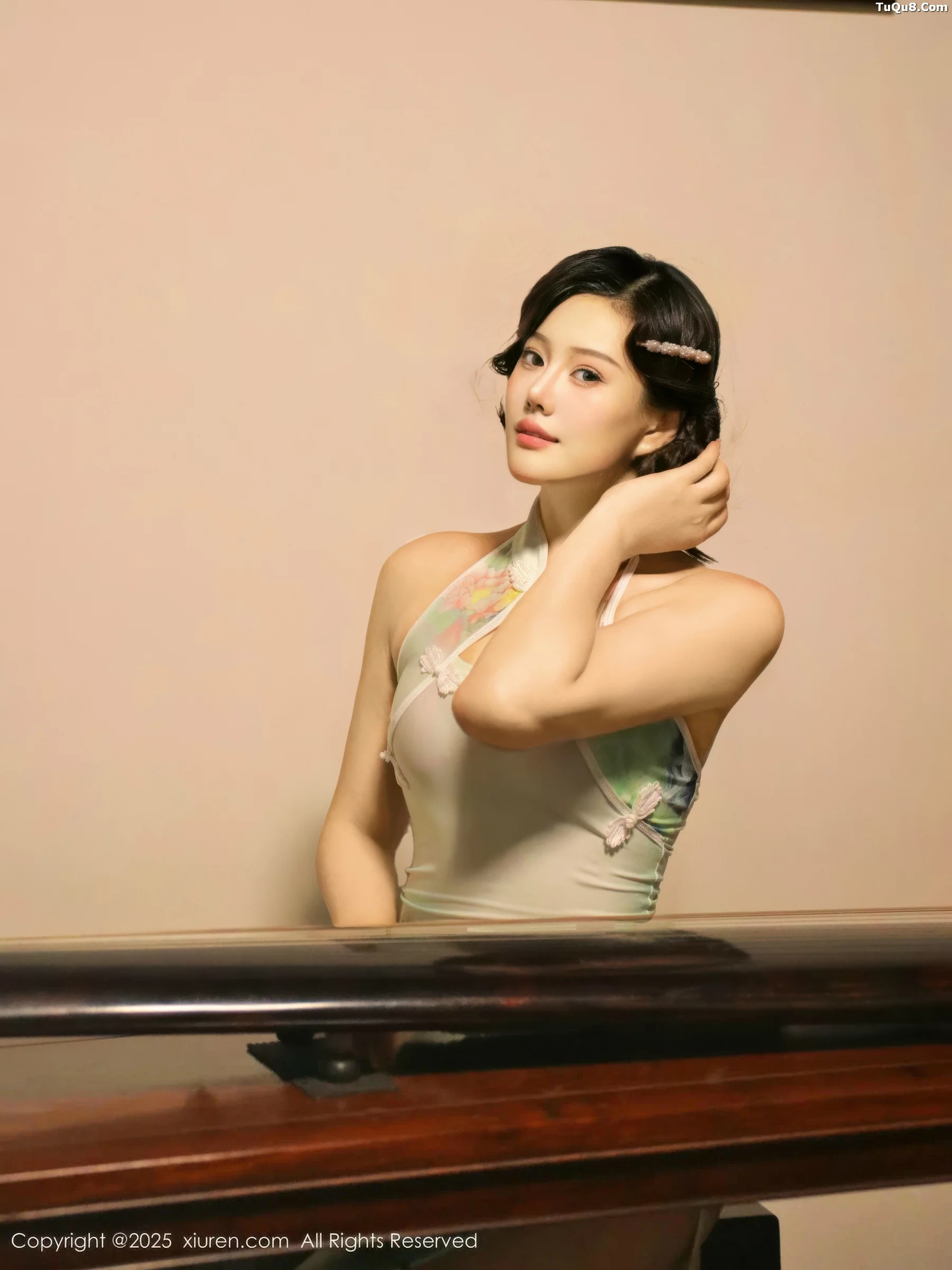 Xgyw.Org_[XiuRen秀人网]No.10749_新人模特莉莉安娜o性感绿色旗袍配超薄肉丝秀丰满身材诱惑写真73P