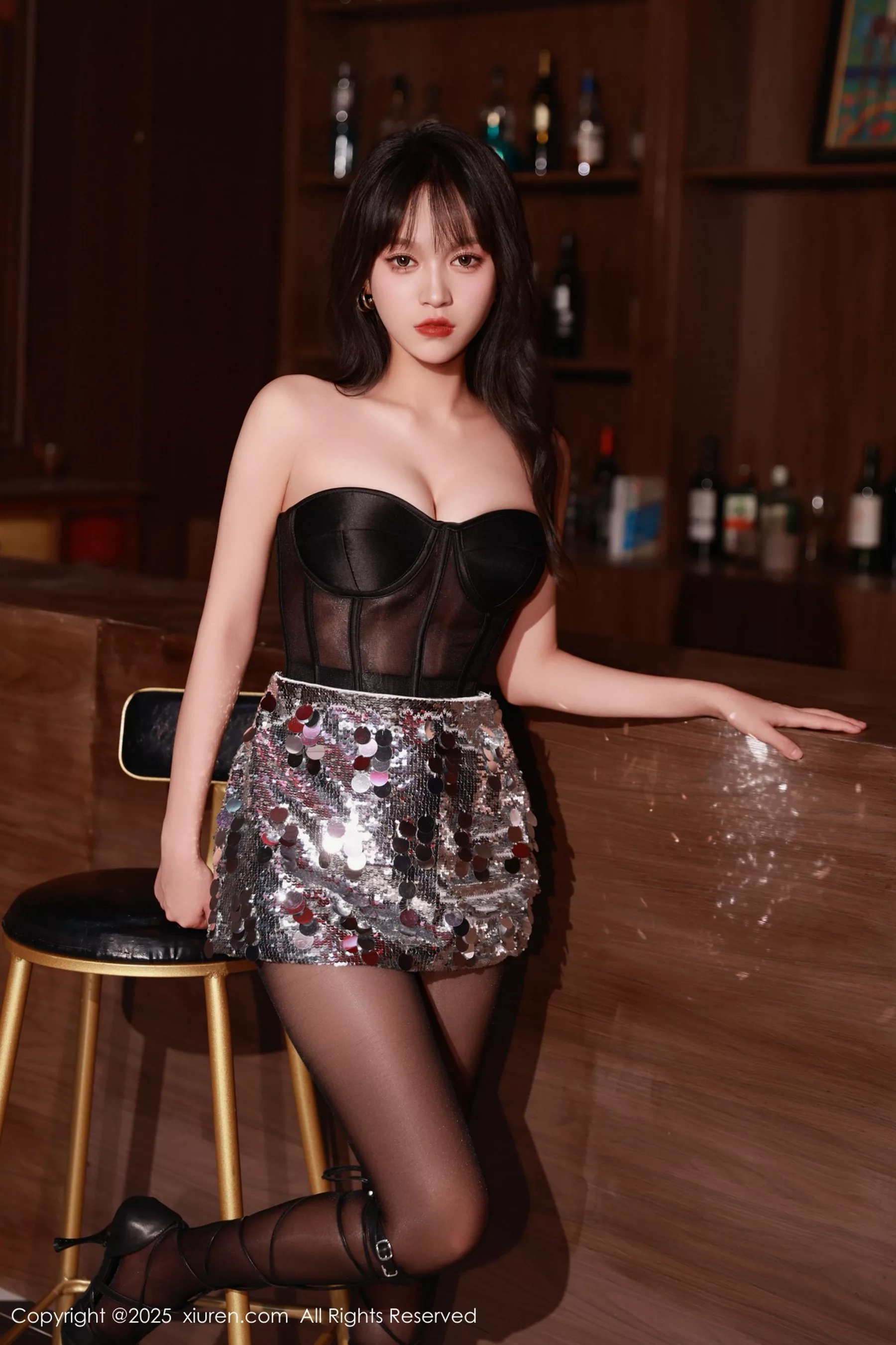 Xgyw.Org_[XiuRen秀人网]No.10772_模特糯咪性感黑色连衣短裙露红色内衣配超薄黑丝极致魅惑写真76P