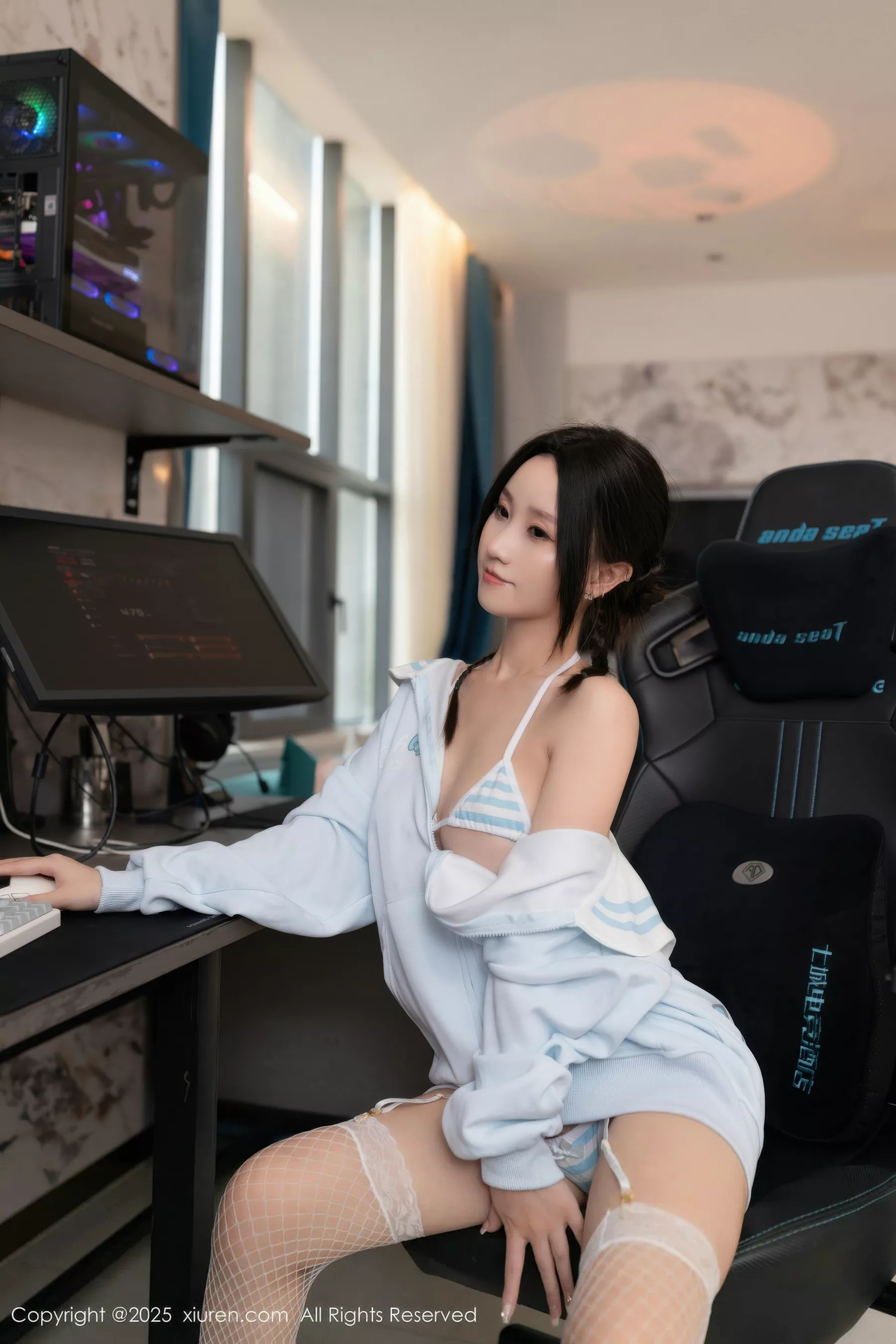 Xgyw.Org_[XiuRen秀人网]No.10778_模特杏子Yada性感蓝色三点式内衣配白丝网袜秀曼妙身姿诱惑写真72P