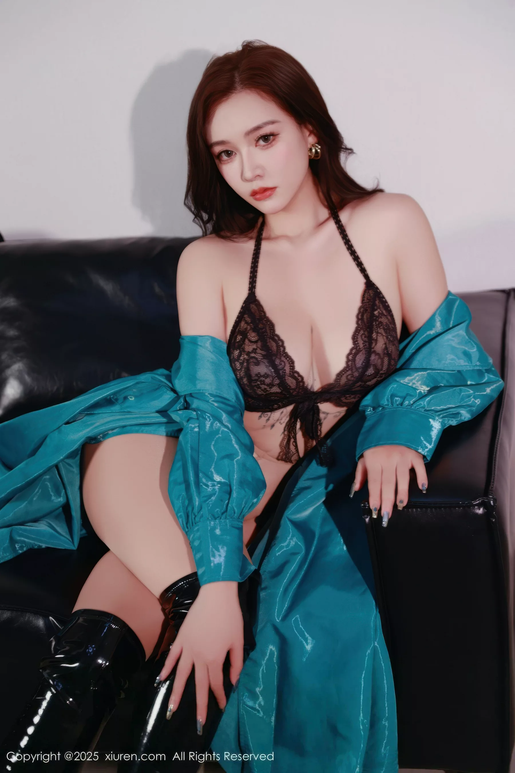 Xgyw.Org_[XiuRen秀人网]No.10776_模特娜比性感蓝色风衣露黑色蕾丝情趣内衣秀凹凸身材诱惑写真82P