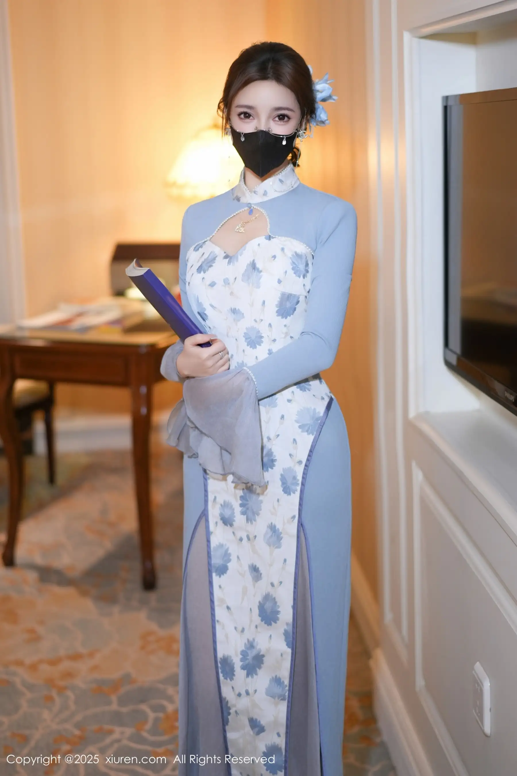 Xgyw.Org_[XiuRen秀人网]No.11033_模特Twins-桃桃性感蓝色连衣裙露白色内衣秀曼妙身姿诱惑写真80P