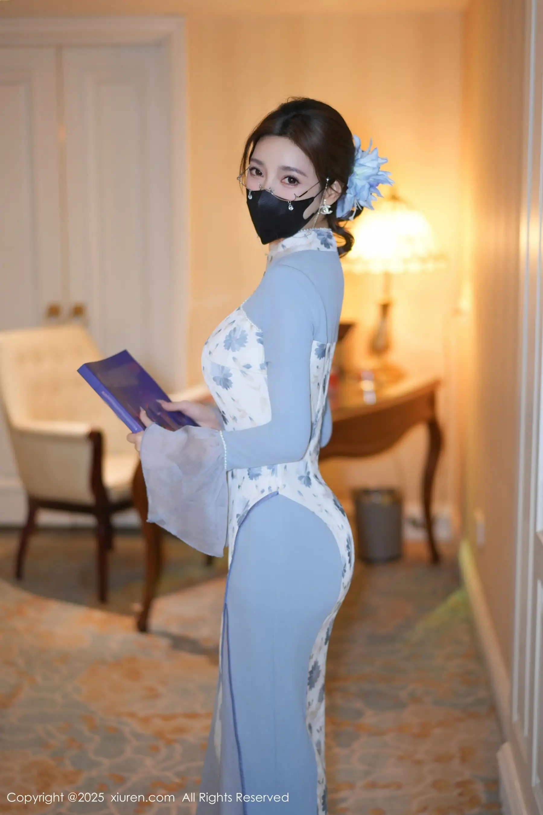 Xgyw.Org_[XiuRen秀人网]No.11033_模特Twins-桃桃性感蓝色连衣裙露白色内衣秀曼妙身姿诱惑写真80P